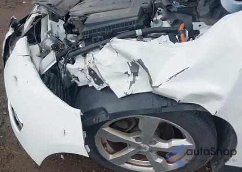 2015 Chevrolet Volt из США, поврежденный, VIN 1G1RA6E40FU111452